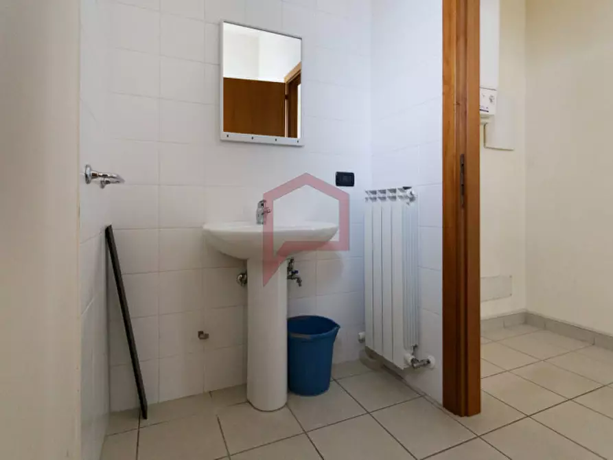 Immagine 8 di Negozio in affitto  in Salzano a Salzano