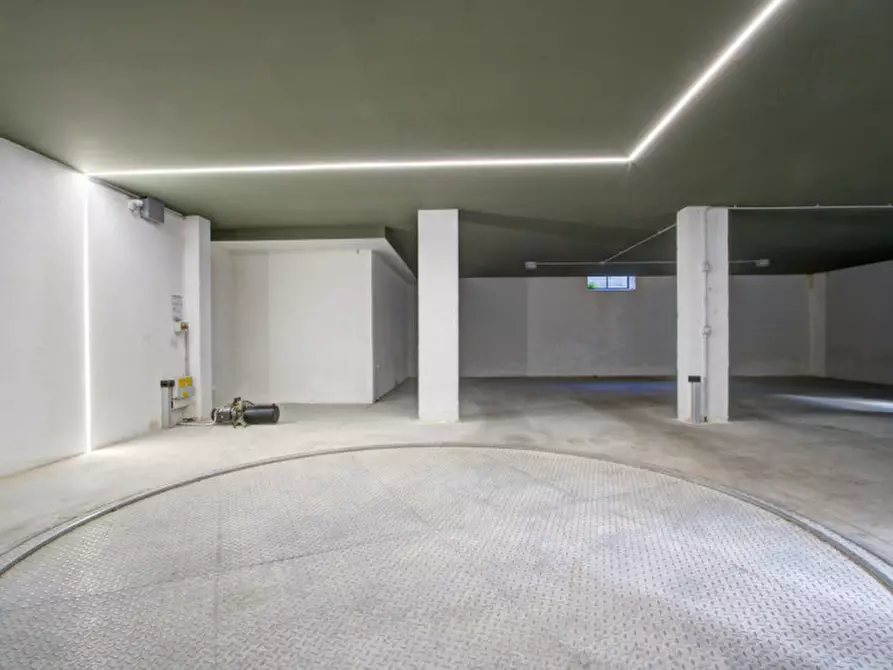 Immagine 7 di Garage in vendita  in Via Verdi 12 a Trento