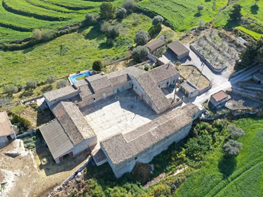 Immagine 1 di Villa in vendita  in VAL DI NOTO a Noto