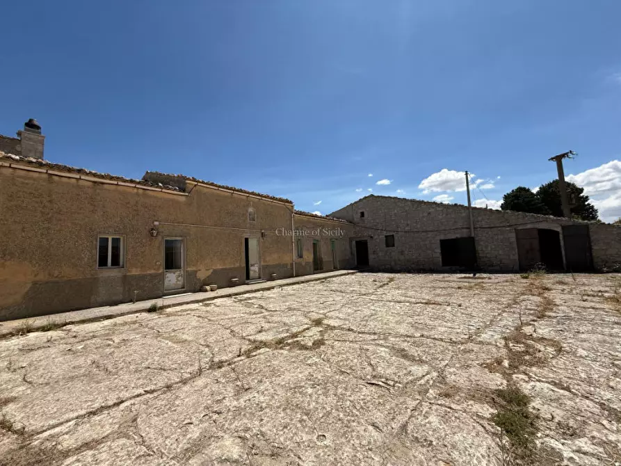Immagine 8 di Villa in vendita  in VAL DI NOTO a Noto