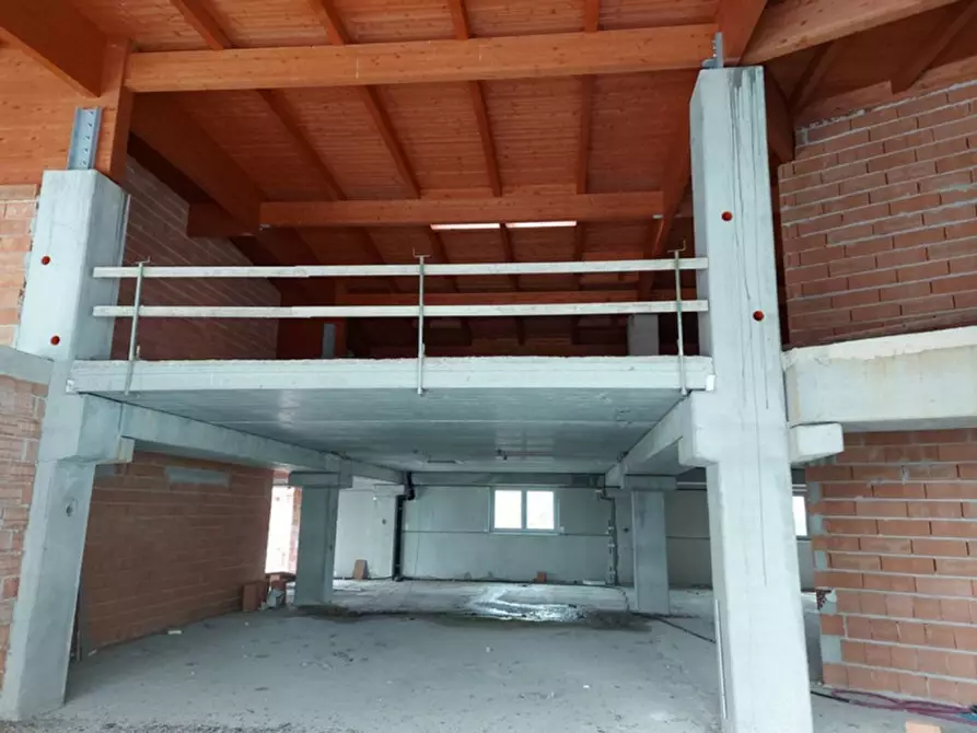 Immagine 1 di Ufficio in vendita  in Via Flaminia, N. snc a Gualdo Tadino