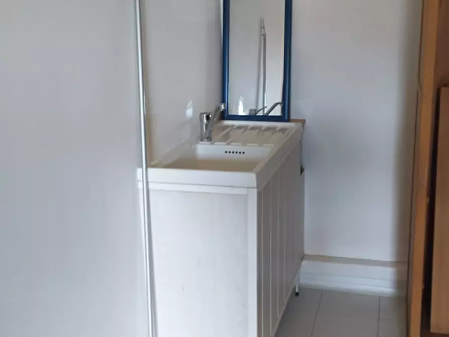 Immagine 3 di Negozio in affitto  in via dante alighieri a Casalserugo