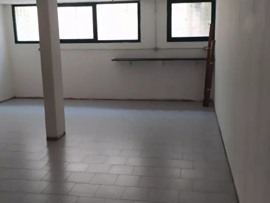 Immagine 4 di Negozio in affitto  in via dante alighieri a Casalserugo