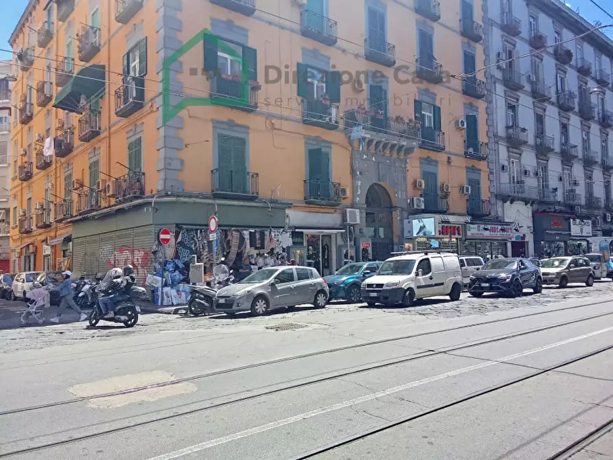 Immagine 1 di Negozio in vendita  in VIA TRISTANO CARACCIOLO,4 a Napoli