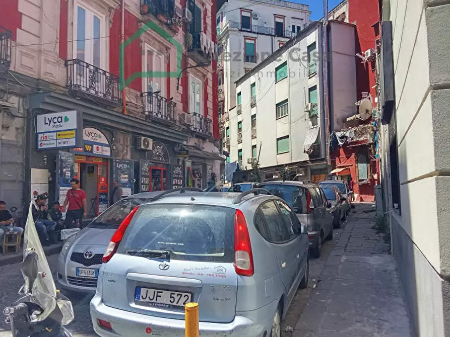 Immagine 3 di Negozio in vendita  in VIA TRISTANO CARACCIOLO,4 a Napoli