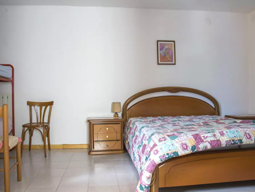 Immagine 9 di Appartamento in vendita  in Via per Roncio, n.5 a Mezzana