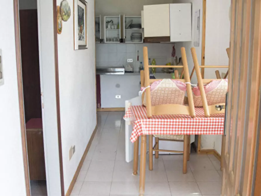 Immagine 13 di Appartamento in vendita  in Via per Roncio, n.5 a Mezzana