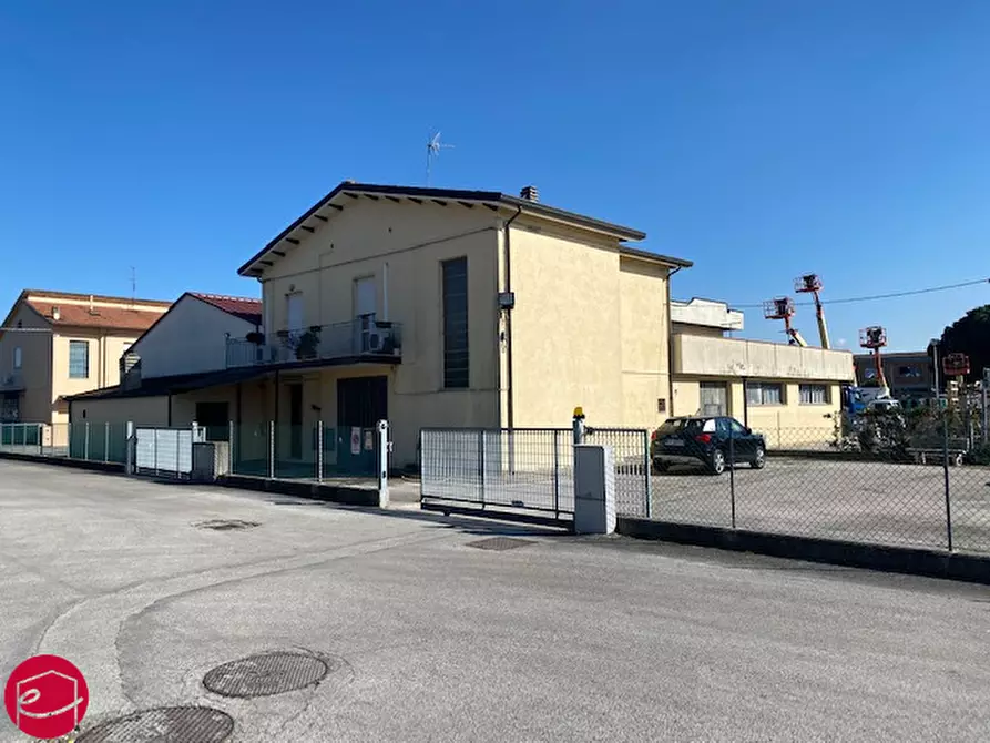 Immagine 1 di Capannone industriale in vendita  a Santarcangelo Di Romagna