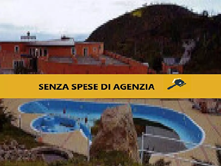 Immagine 1 di Hotel in vendita  in Contrada San Cosimo a Patti