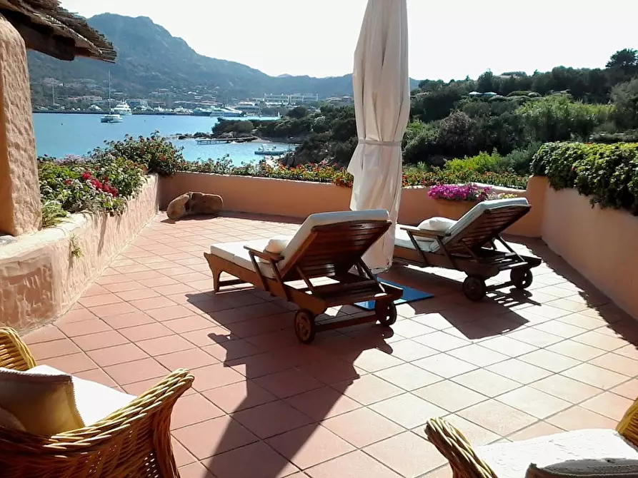 Immagine 5 di Appartamento in vendita  a Arzachena