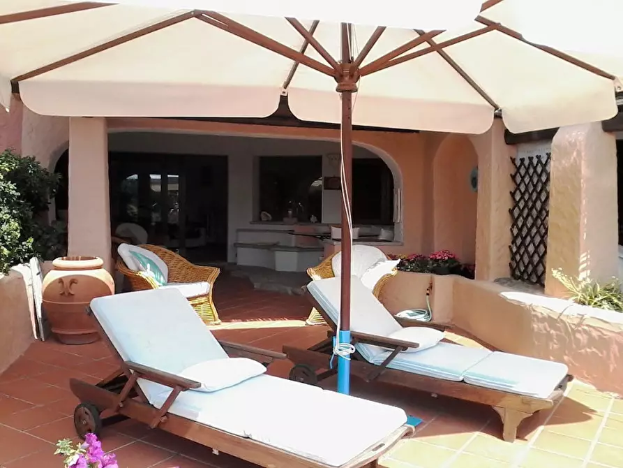 Immagine 6 di Appartamento in vendita  a Arzachena