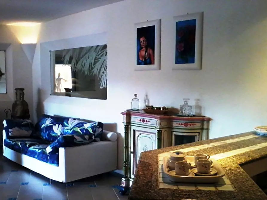 Immagine 9 di Appartamento in vendita  a Arzachena