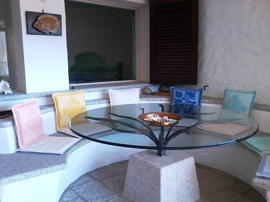 Immagine 13 di Appartamento in vendita  a Arzachena