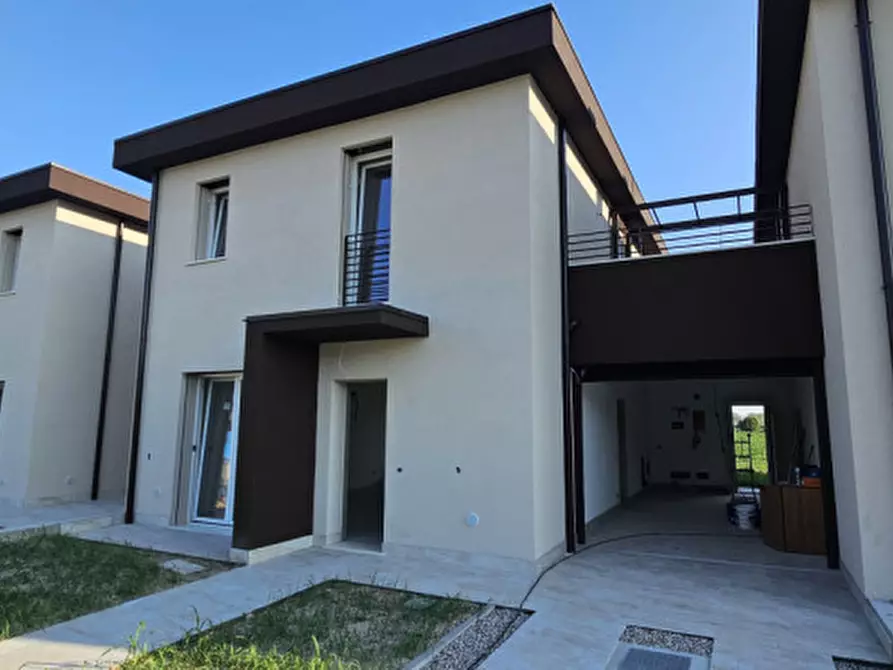 Immagine 2 di Villetta a schiera in vendita  a Ronco All'adige