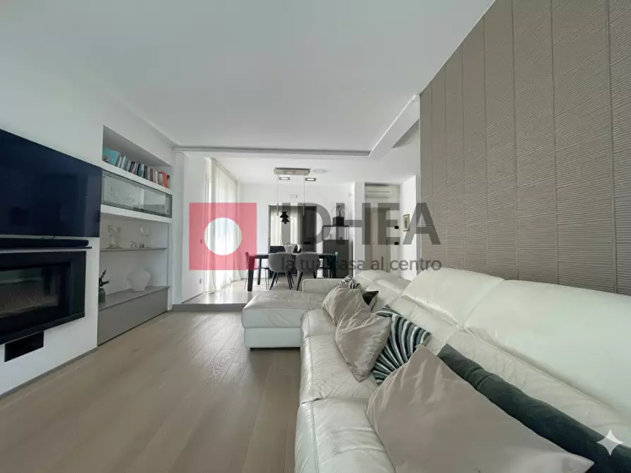 Immagine 2 di Villa in vendita  a Silea