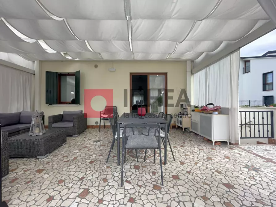 Immagine 13 di Villa in vendita  a Silea