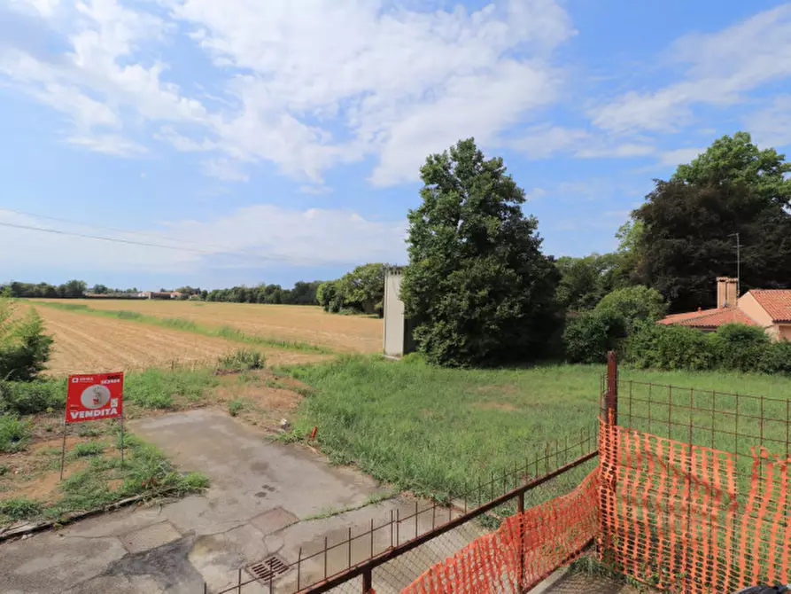 Immagine 5 di Terreno in vendita  a Casier