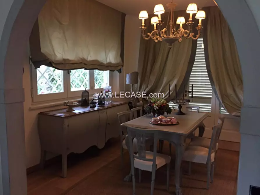 Immagine 6 di Villa in affitto  in via Matteotti a Forte Dei Marmi