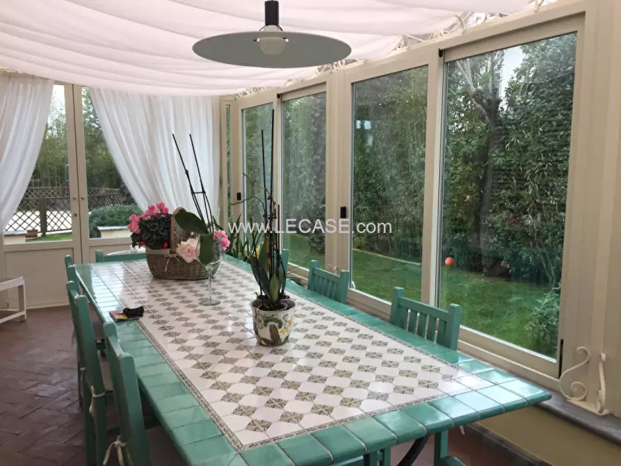 Immagine 8 di Villa in affitto  in via Matteotti a Forte Dei Marmi