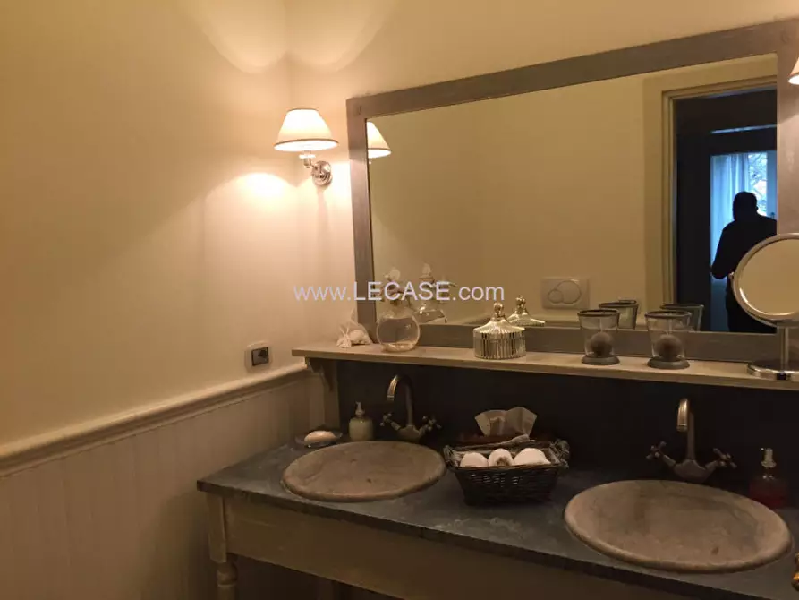 Immagine 9 di Villa in affitto  in via Matteotti a Forte Dei Marmi