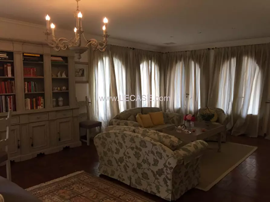 Immagine 17 di Villa in affitto  in via Matteotti a Forte Dei Marmi