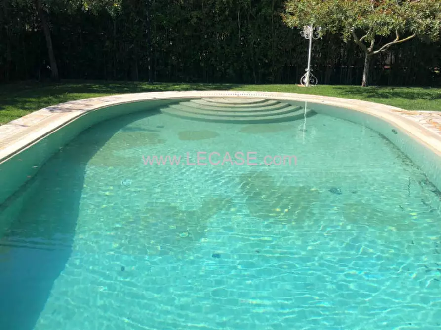 Immagine 35 di Villa in affitto  in via Matteotti a Forte Dei Marmi