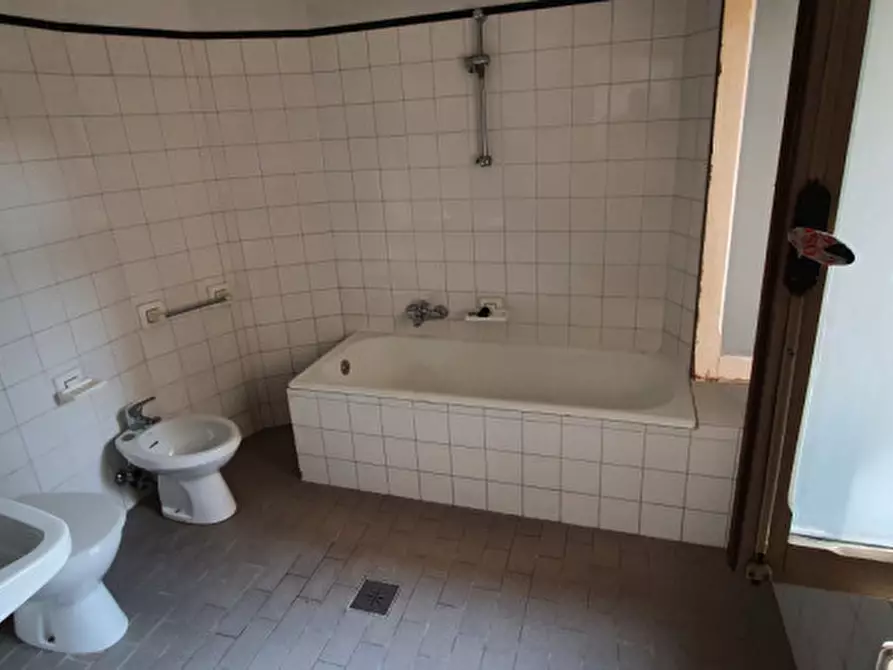 Immagine 13 di Villa in vendita  in via sorio 100 a Padova