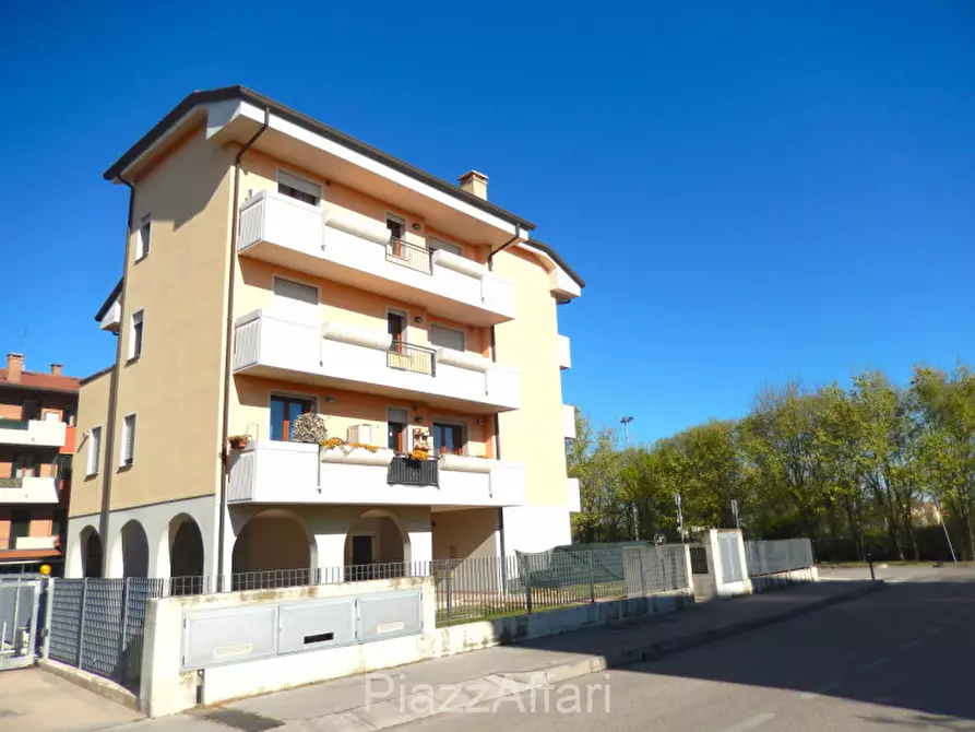 Immagine 1 di Appartamento in vendita  in Via Giuseppe Parini a Piove Di Sacco