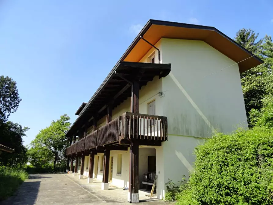 Immagine 1 di Villa in vendita  in Via Selva 76 a Aviano