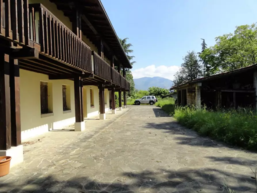 Immagine 5 di Villa in vendita  in Via Selva 76 a Aviano