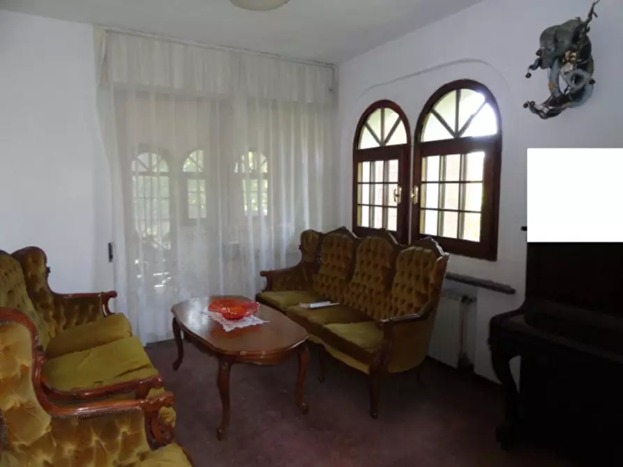 Immagine 9 di Villa in vendita  in Via Selva 76 a Aviano