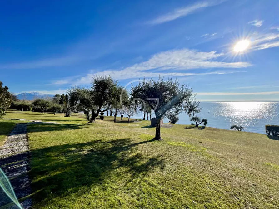 Immagine 3 di Appartamento in vendita  in Via San Cassiano a Padenghe Sul Garda