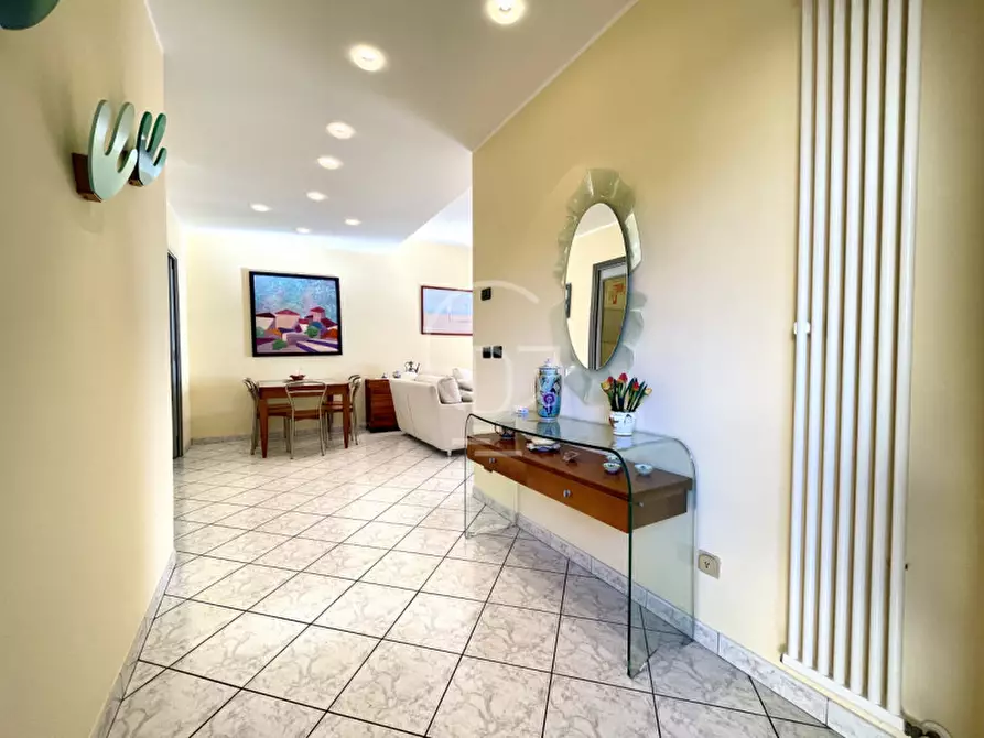 Immagine 10 di Appartamento in vendita  in Via San Cassiano a Padenghe Sul Garda