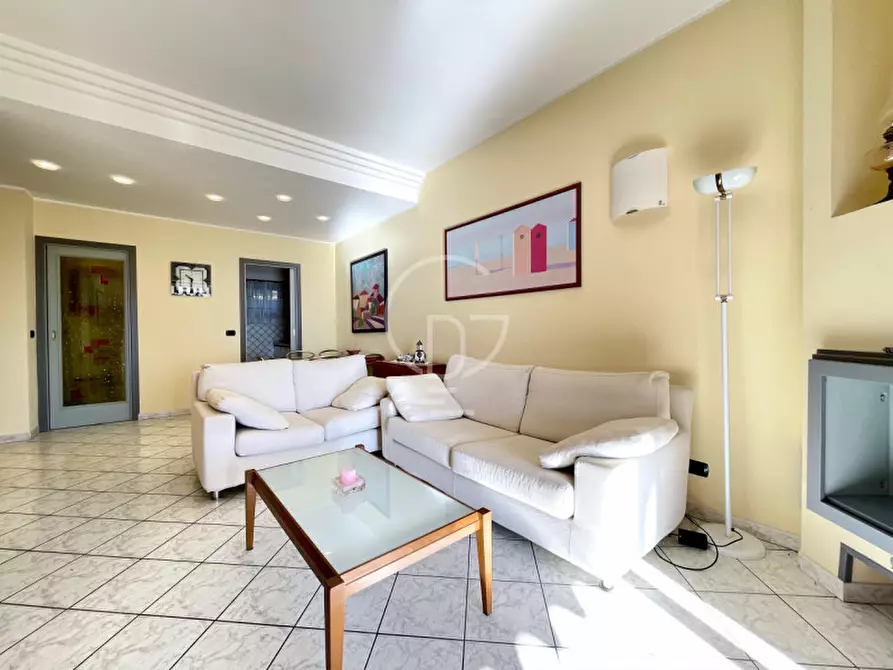 Immagine 15 di Appartamento in vendita  in Via San Cassiano a Padenghe Sul Garda