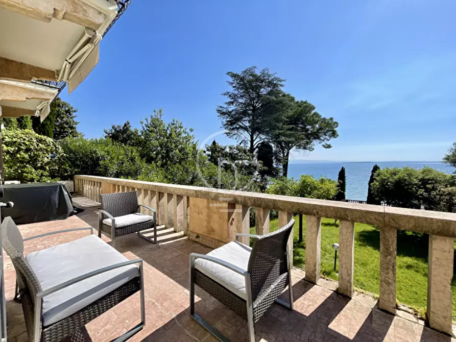 Immagine 1 di Appartamento in vendita  a Padenghe Sul Garda