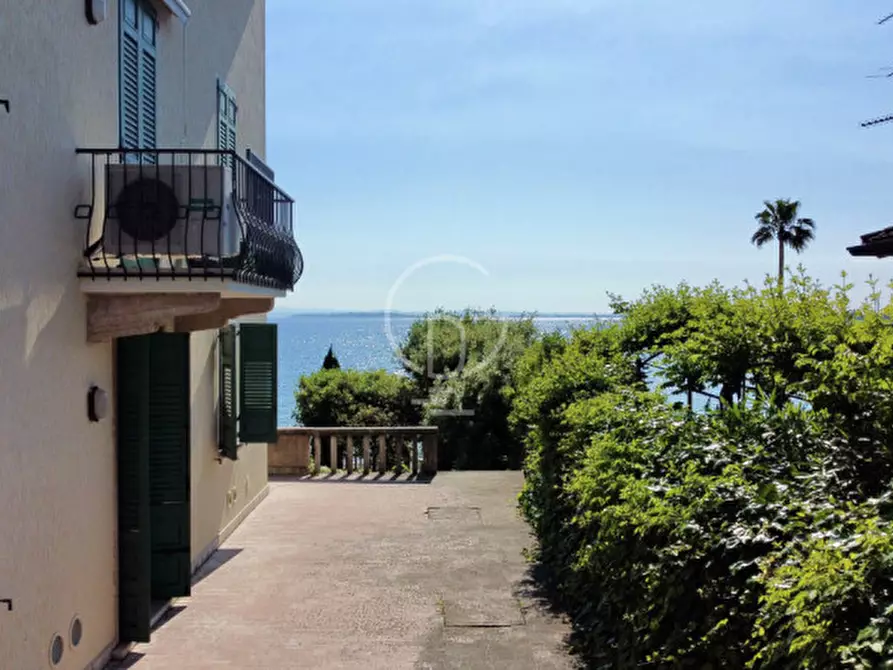 Immagine 4 di Appartamento in vendita  a Padenghe Sul Garda