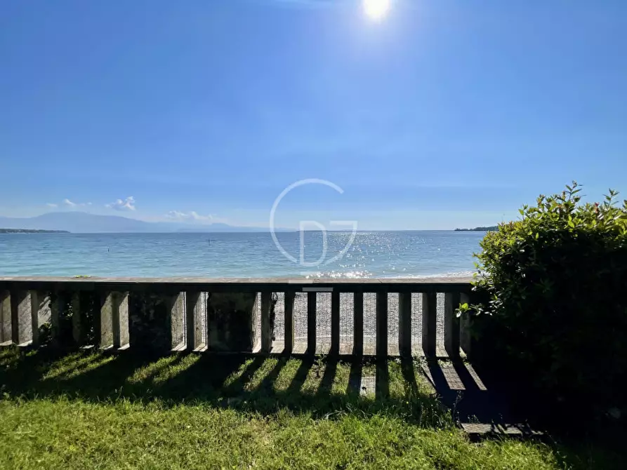 Immagine 7 di Appartamento in vendita  a Padenghe Sul Garda