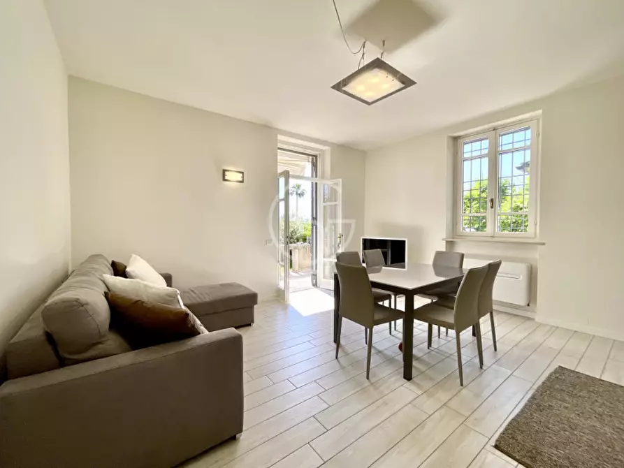 Immagine 12 di Appartamento in vendita  a Padenghe Sul Garda