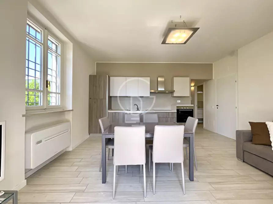 Immagine 13 di Appartamento in vendita  a Padenghe Sul Garda