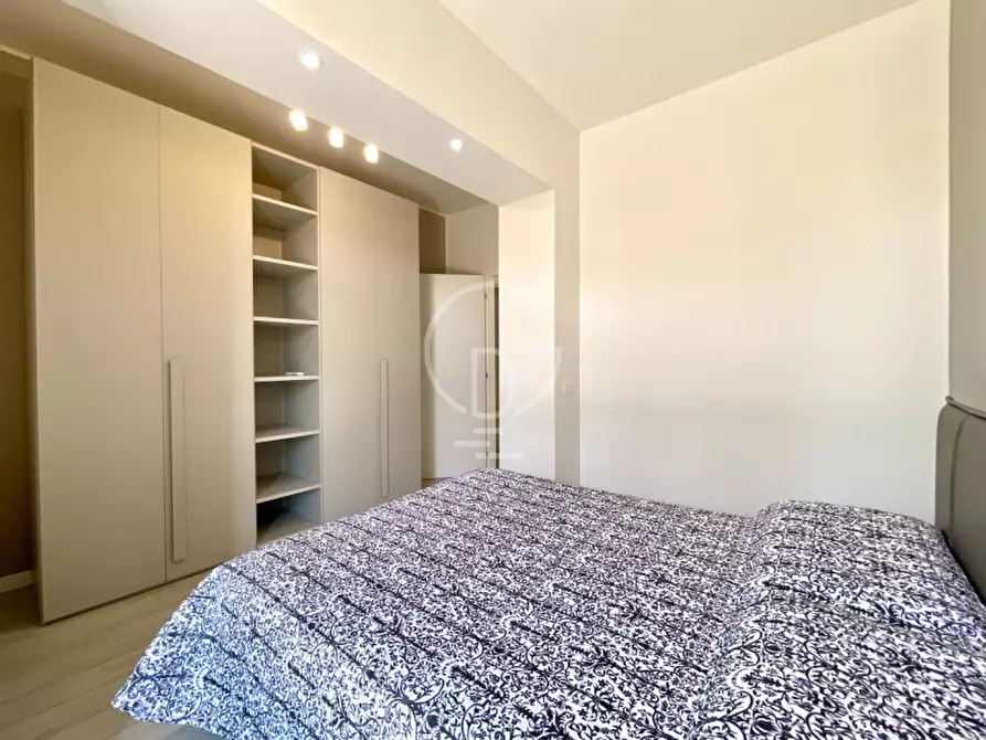 Immagine 21 di Appartamento in vendita  a Padenghe Sul Garda