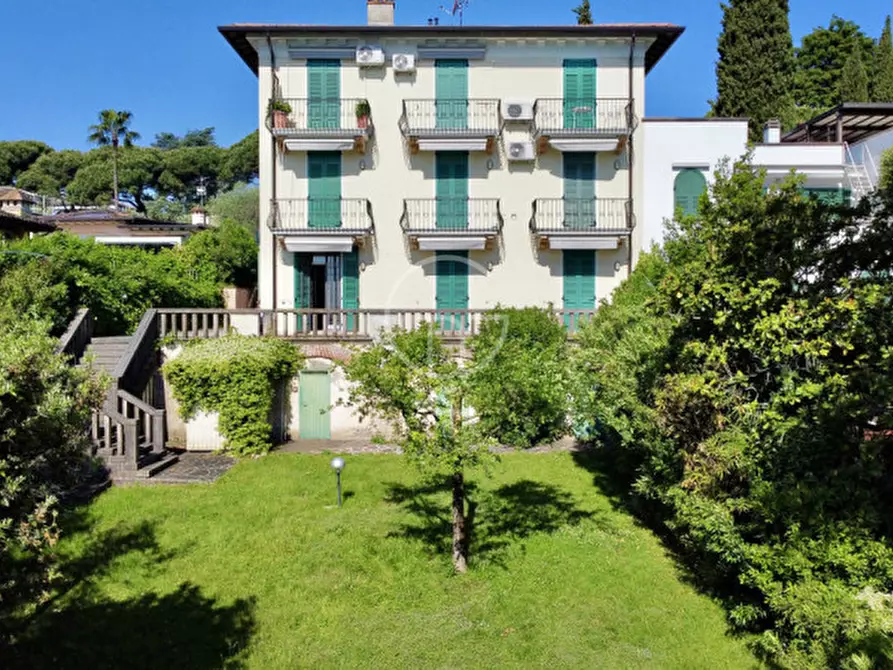 Immagine 26 di Appartamento in vendita  a Padenghe Sul Garda