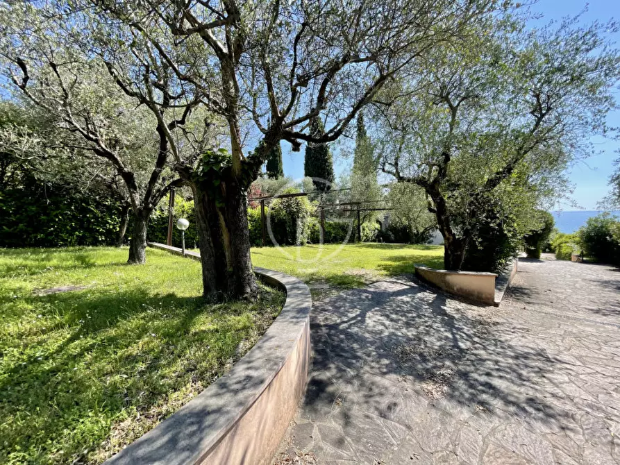 Immagine 29 di Appartamento in vendita  a Padenghe Sul Garda