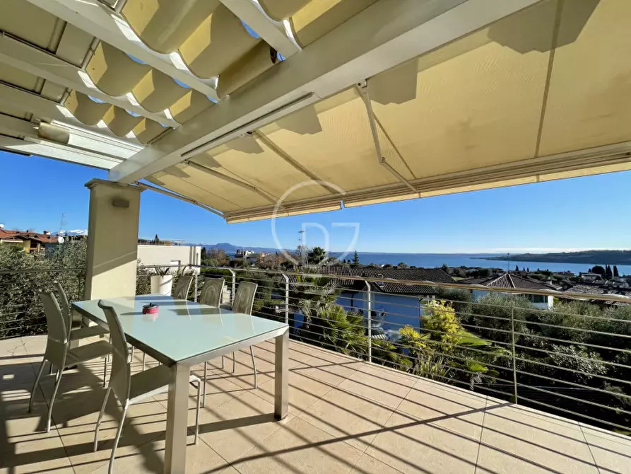 Immagine 1 di Attico in vendita  in Via Talina a Padenghe Sul Garda