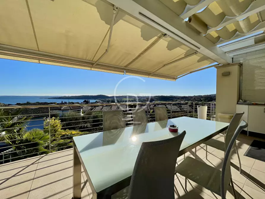 Immagine 2 di Attico in vendita  in Via Talina a Padenghe Sul Garda