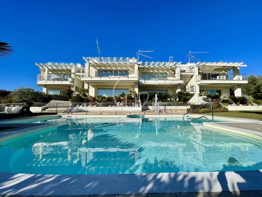 Immagine 9 di Attico in vendita  in Via Talina a Padenghe Sul Garda