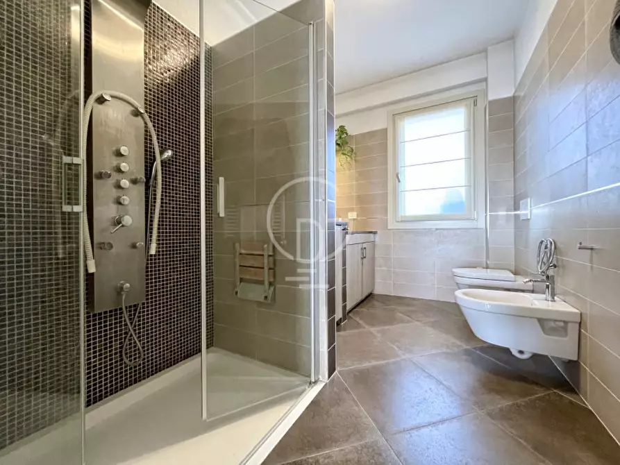 Immagine 18 di Attico in vendita  in Via Talina a Padenghe Sul Garda