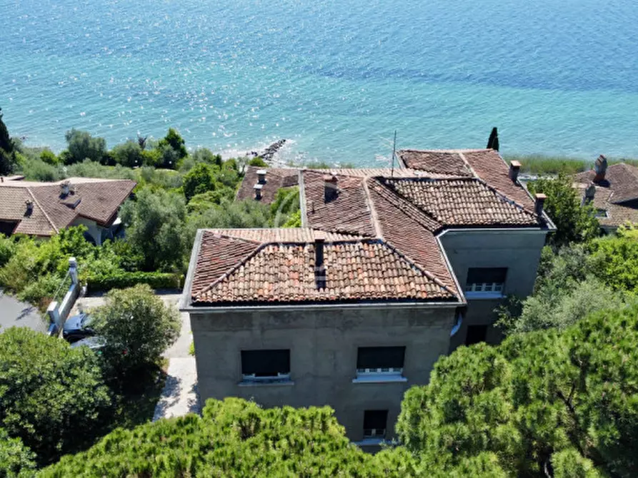 Immagine 8 di Villa in vendita  in Via Guglielmo Marconi a Padenghe Sul Garda