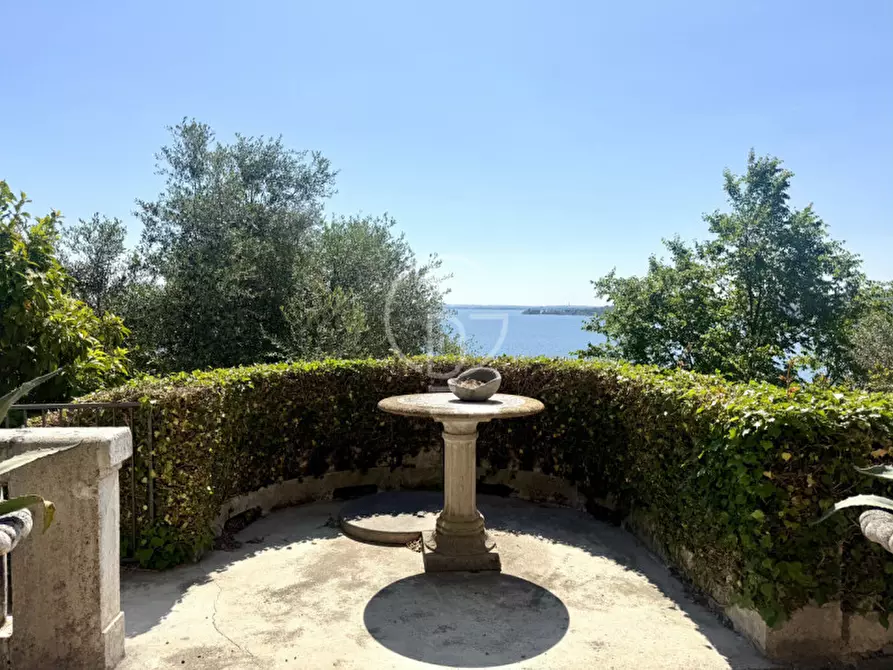 Immagine 15 di Villa in vendita  in Via Guglielmo Marconi a Padenghe Sul Garda