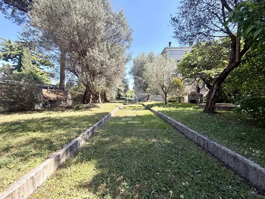 Immagine 25 di Villa in vendita  in Via Guglielmo Marconi a Padenghe Sul Garda