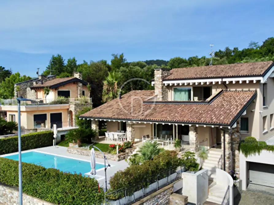 Immagine 3 di Villa in vendita  in Viale Marconi a Padenghe Sul Garda